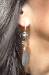 paloma-marum-fashion-blogger-sequin-sweatshirt-earrings-2